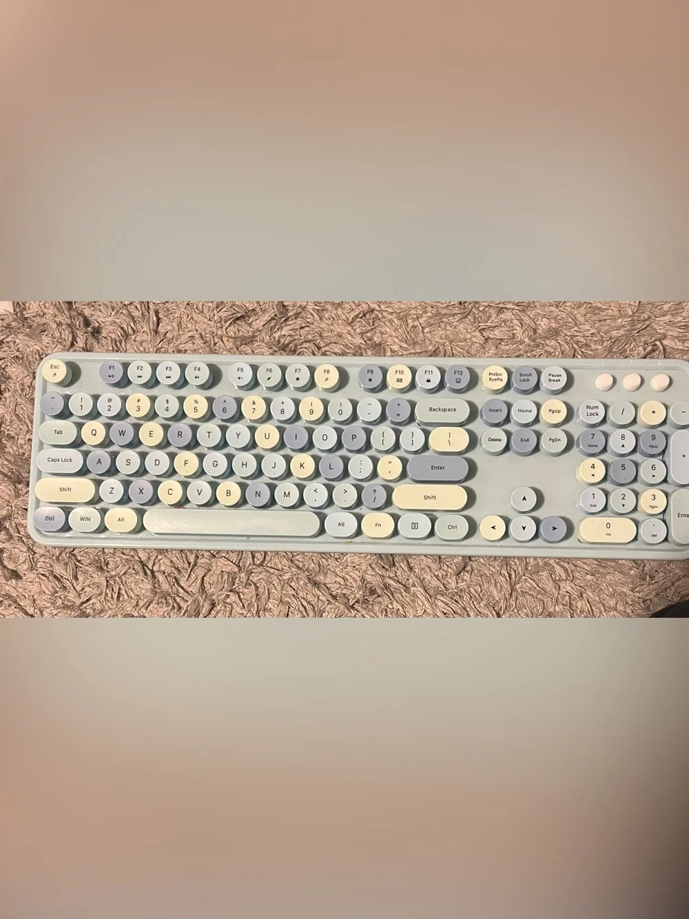 Retro Round-Key Pastel Wireless Keyboard - Mint, Lavender, Cream